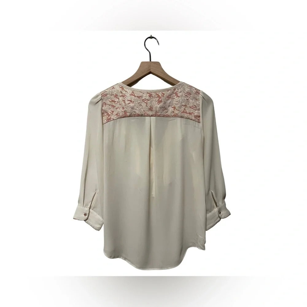 HD in Paris Anthropologie Cream Pink Sparkle Elinor Ruffle Blouse Size 6 - Picture 4 of 8
